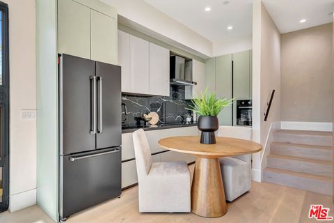 Tiny photo for 5935 Yarmouth Avenue, Encino, CA 91316 (MLS # 26636595)