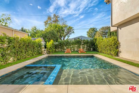 Tiny photo for 5935 Yarmouth Avenue, Encino, CA 91316 (MLS # 26636595)