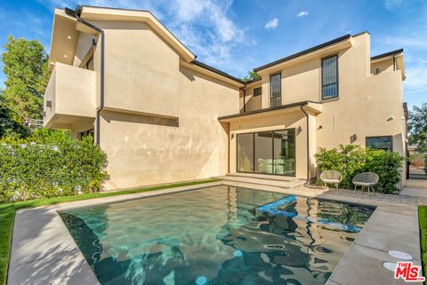 Tiny photo for 5935 Yarmouth Avenue, Encino, CA 91316 (MLS # 26636595)