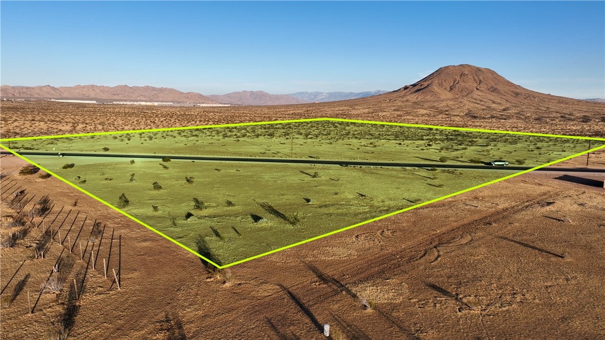 4 Stoddard Wells Road