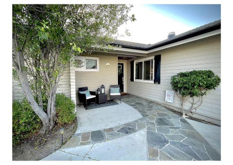 Photo of 21061 Miramar Ln LN, Huntington Beach, CA 92646 (MLS # OC26153406)