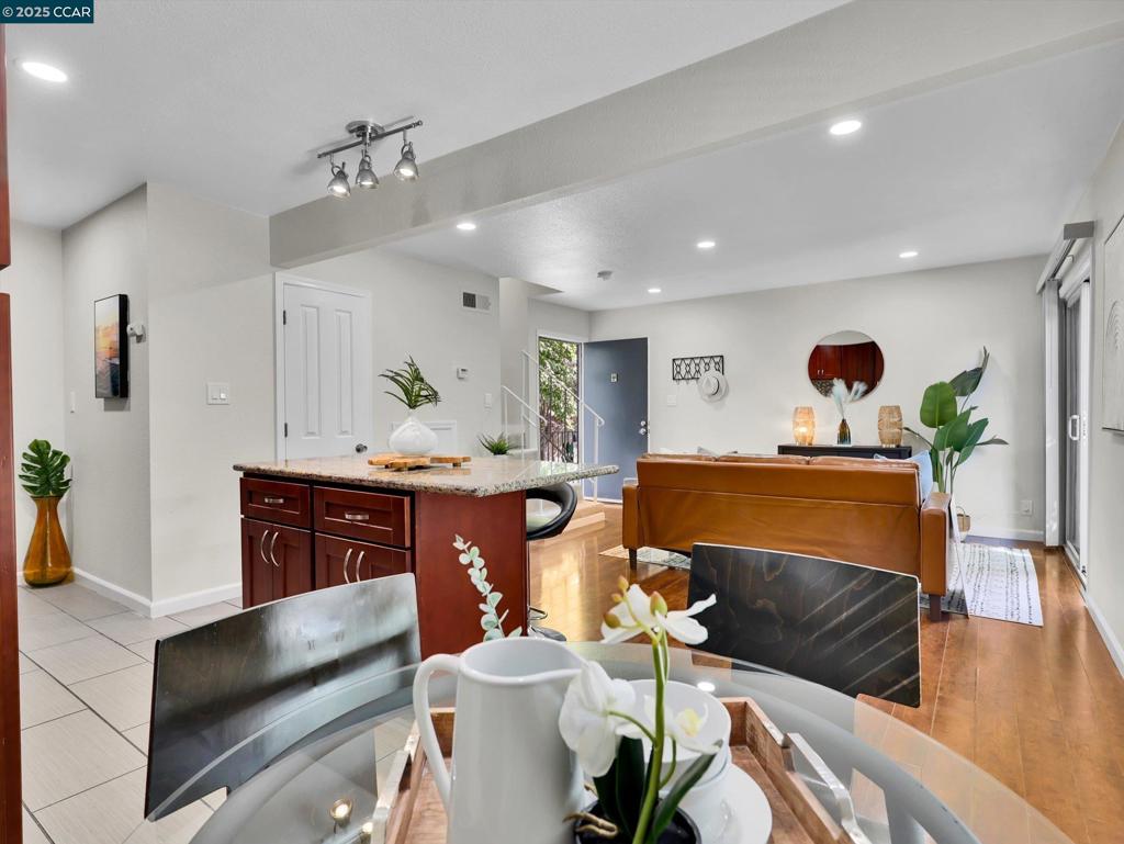 COMSTOCK GARDENS - Residential