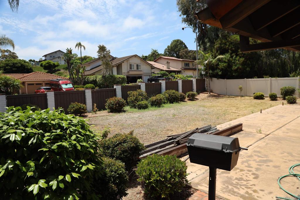 1127 Santa Rufina Court