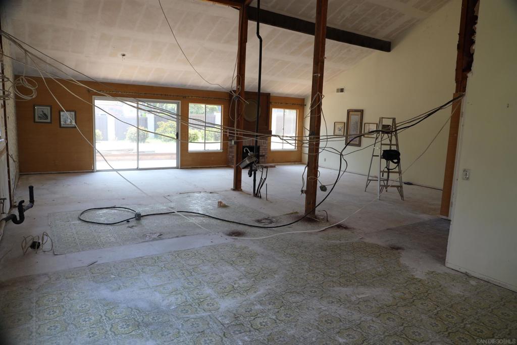 1127 Santa Rufina Court