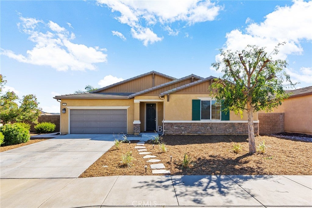 22883 Rolling Brook