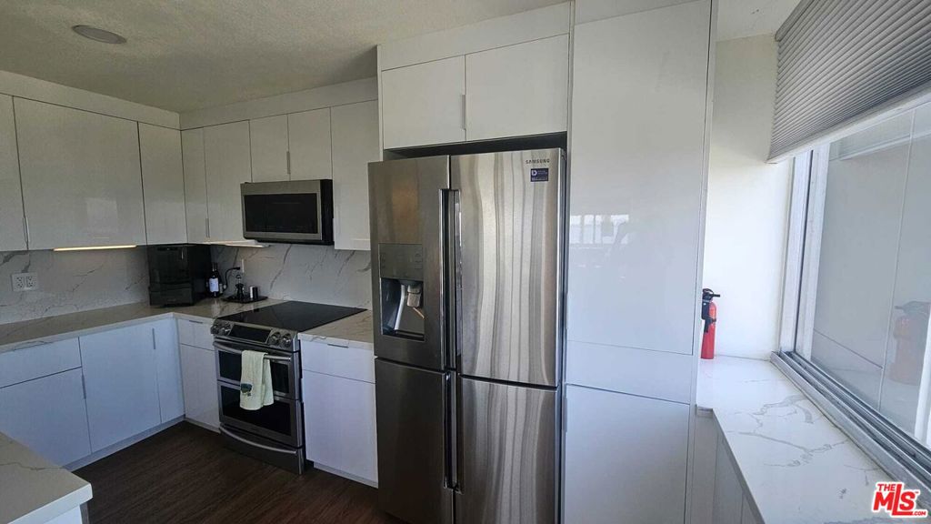 2999 E Ocean Boulevard 210