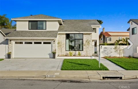 20942 Queens Park Huntington Beach CA 92646