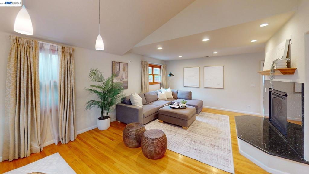 24654 Broadmore Ave.