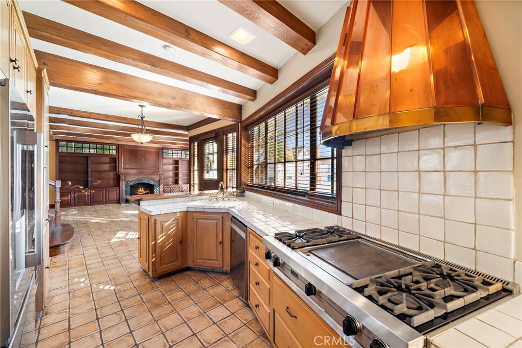Corona del Mar South of PCH (CDMS) - Residential Lease