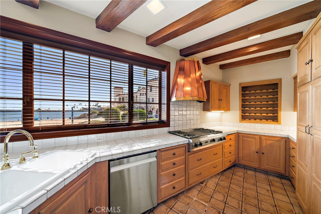 Corona del Mar South of PCH (CDMS) - Residential Lease