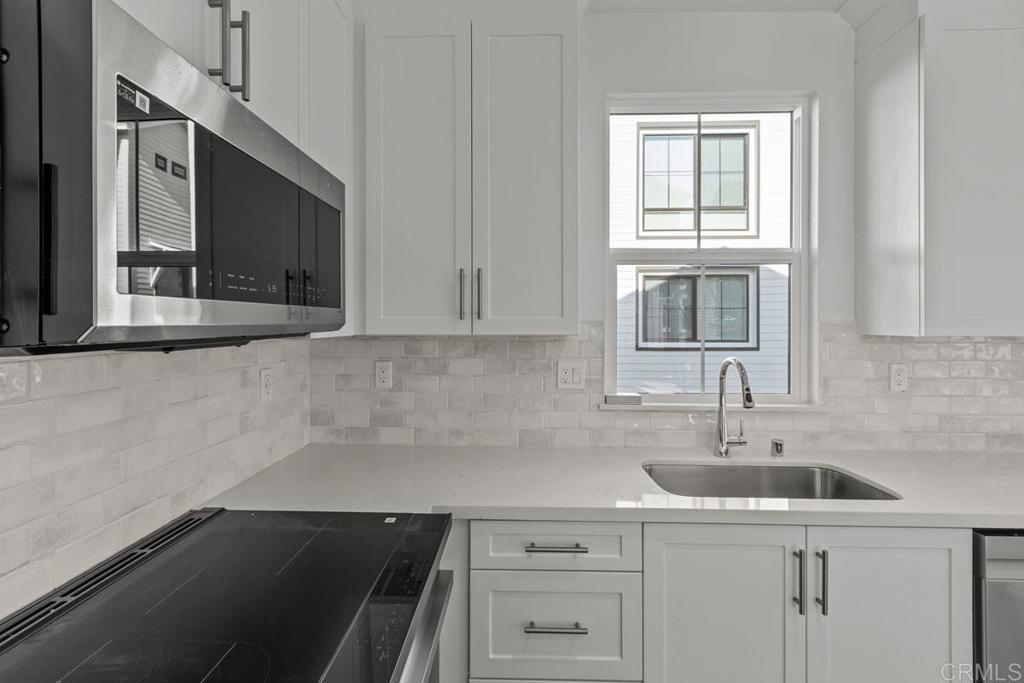 2541 Delphinium Lane