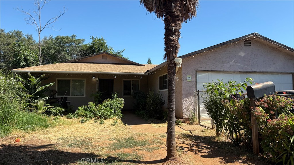 Wonderful 3 bed 2 bath home with fenced yards. Two car garage plus driveway. Excellent opportunity to own in Oroville!