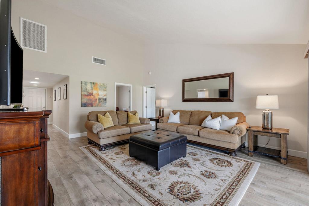 41930 Jupiter Hills Court