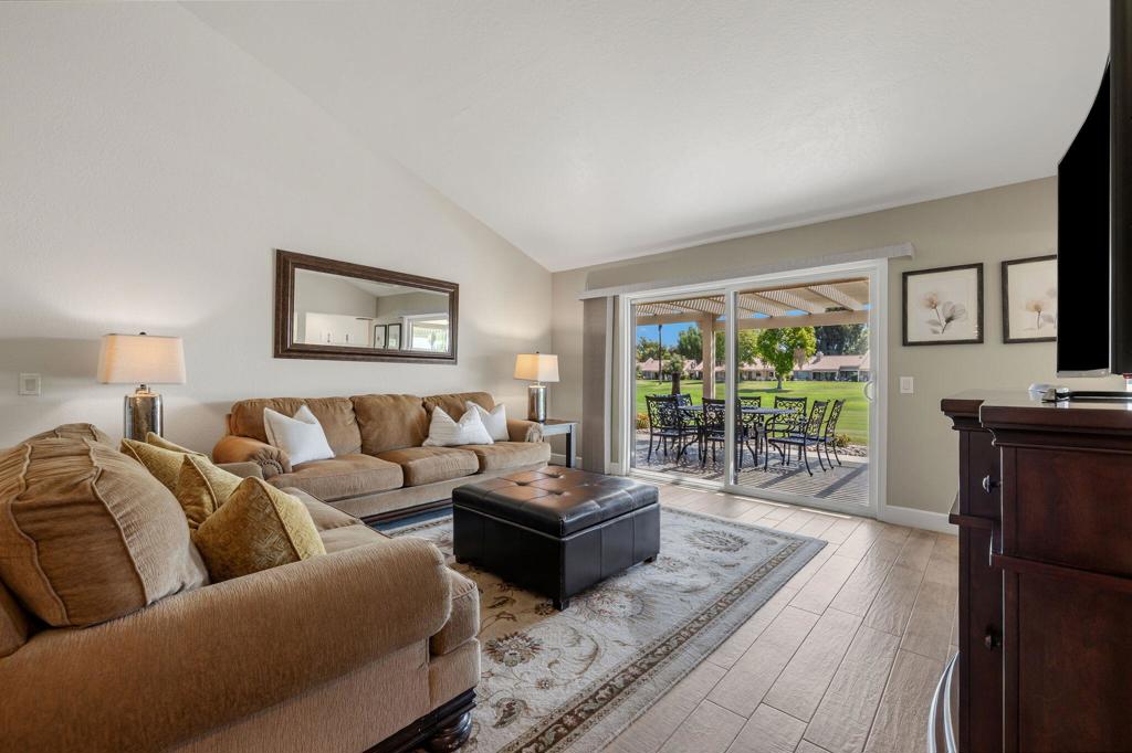 41930 Jupiter Hills Court