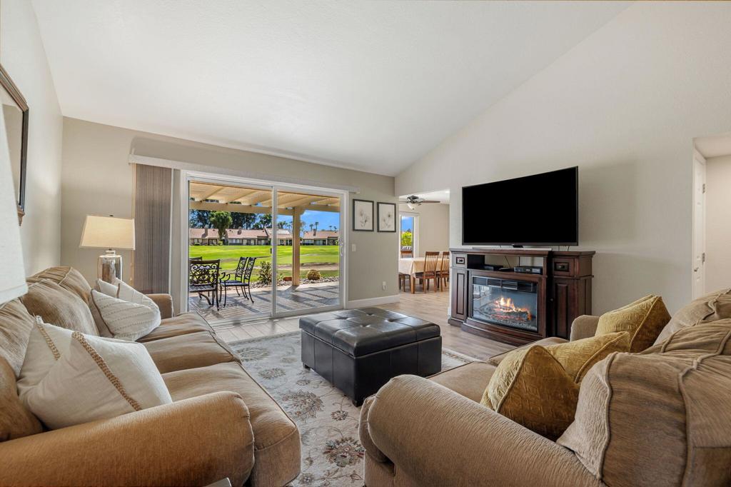 41930 Jupiter Hills Court
