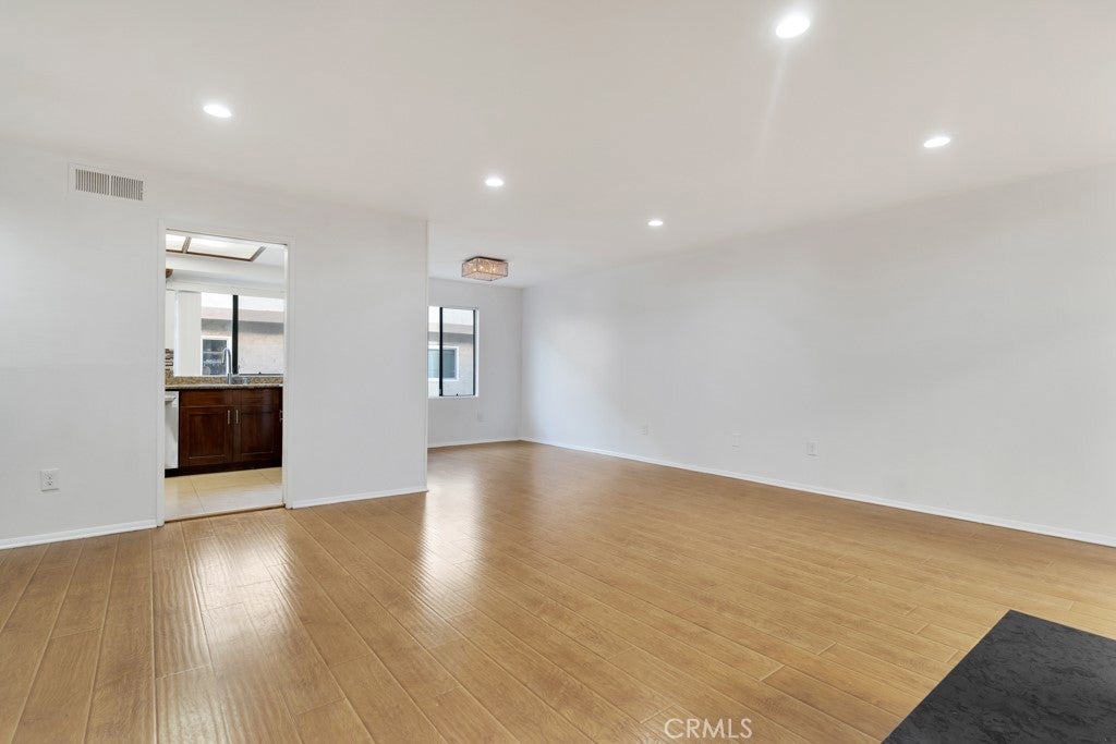 7240 Shirley 102
