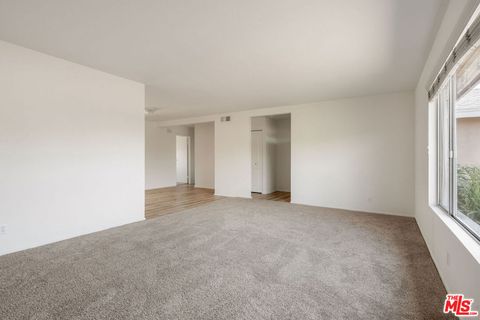 Tiny photo for 1940 Pelican Avenue, Ventura, CA 93003 (MLS # 26659553)