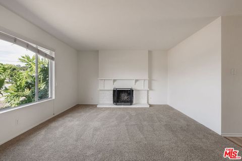 Tiny photo for 1940 Pelican Avenue, Ventura, CA 93003 (MLS # 26659553)