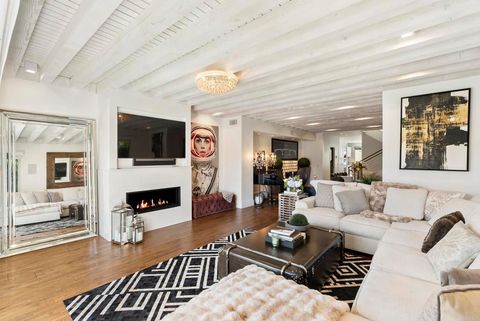 Photo of 336 Gravilla St St, La Jolla, CA 92037 (MLS # NDP2601837)