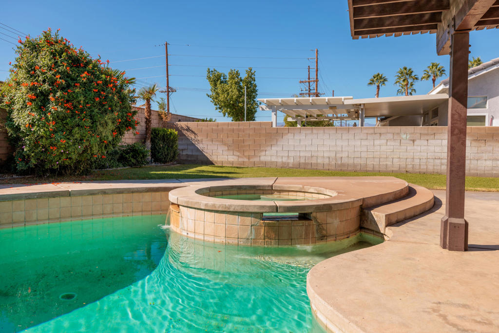 Palm Meadows - Residential