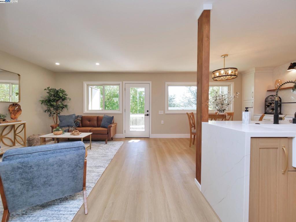 ROSSMOOR - Residential