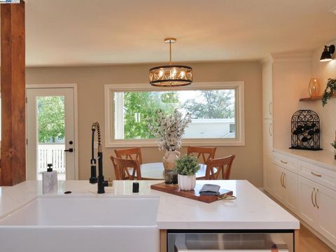 Photo of 1732 Oakmont Drive Dr #8, Walnut Creek, CA 94595 (MLS # 41114551)