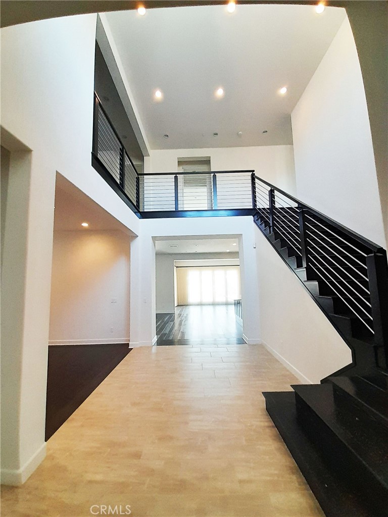 2432 E Kern River Lane