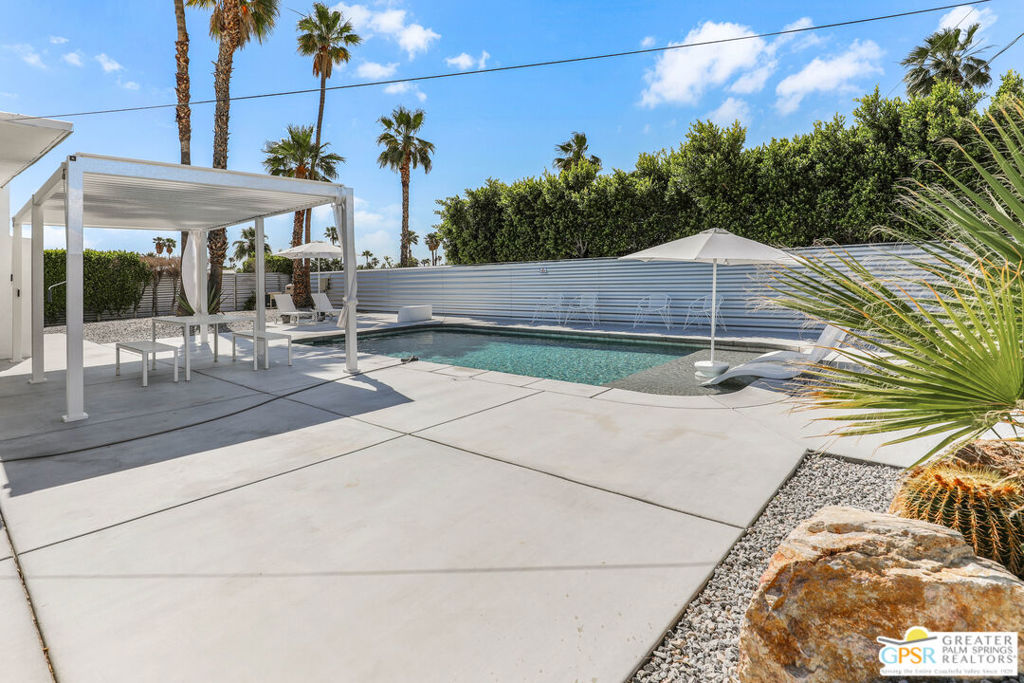 Racquet Club East - Residential