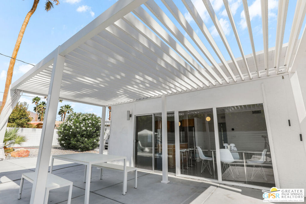 Racquet Club East - Residential