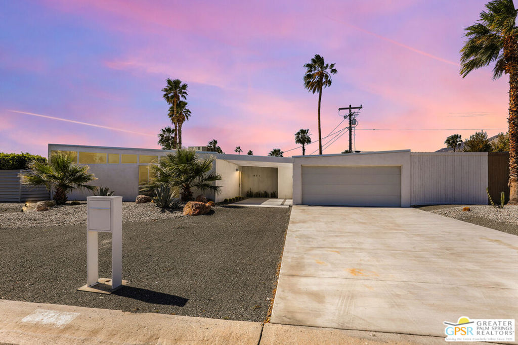 Racquet Club East - Residential