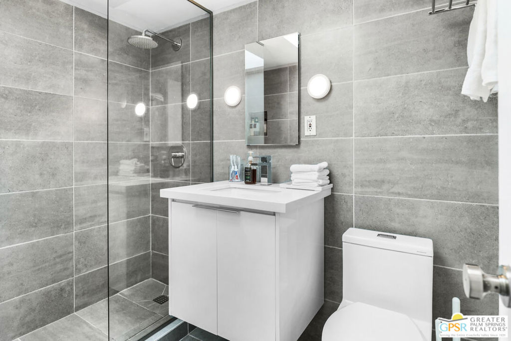 Racquet Club East - Residential