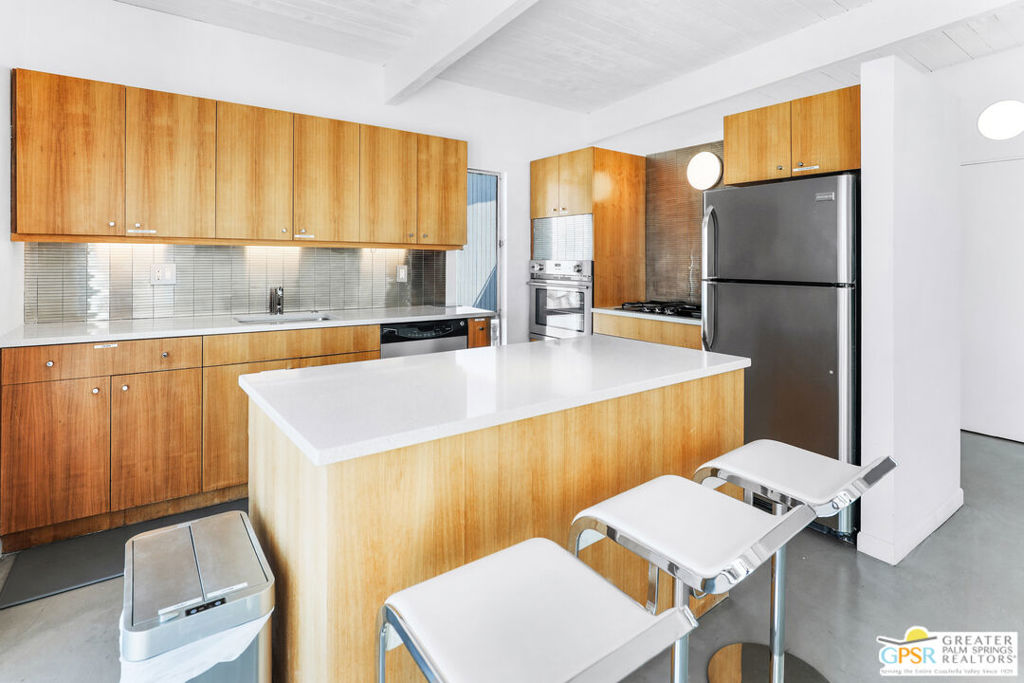 Racquet Club East - Residential