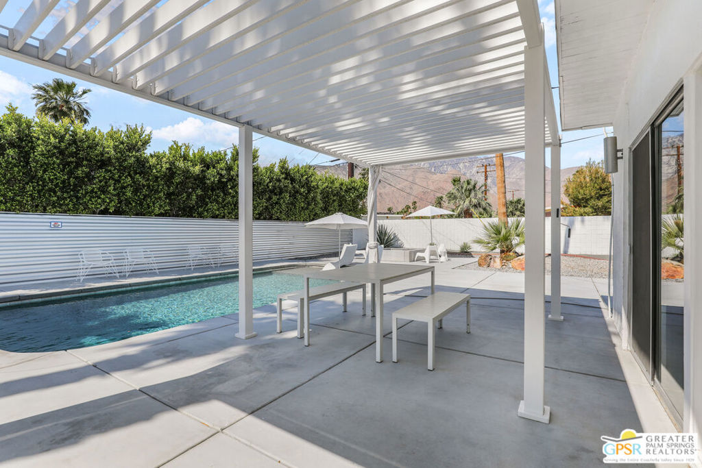 Racquet Club East - Residential