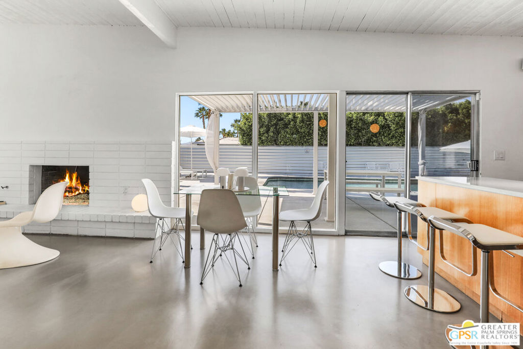 Racquet Club East - Residential