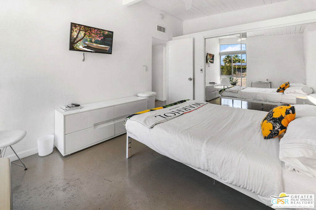 Racquet Club East - Residential