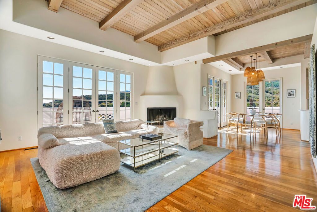 Photo of 2915 Valmere Drive, Malibu, CA 90265 (MLS # 26672465)