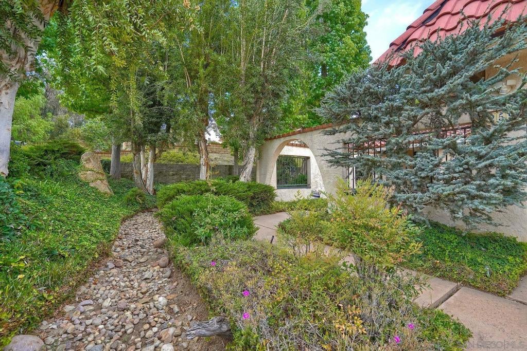 1259 Loma Portal Drive
