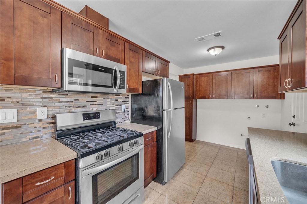 2185 San Bernardo