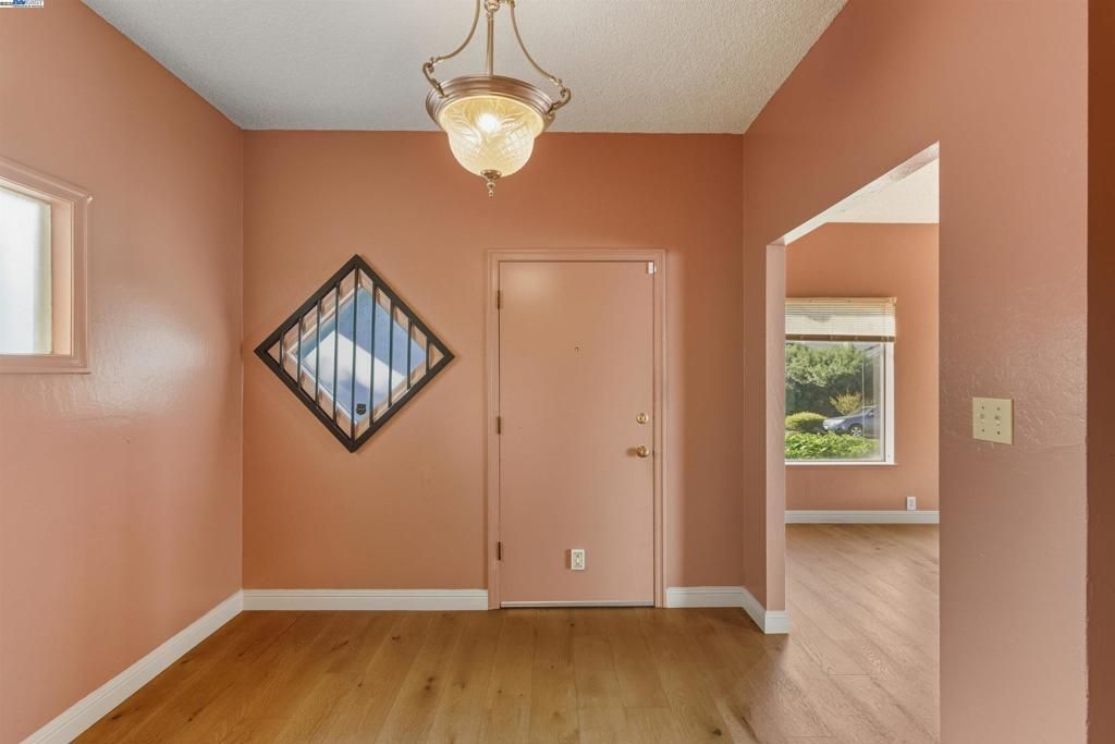 Photo of 874 52Nd St St, Oakland, CA 94608 (MLS # 41115383)