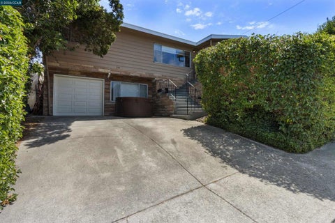 Photo of 544 N Camino Alto, Vallejo, CA 94590 (MLS # 41144804)