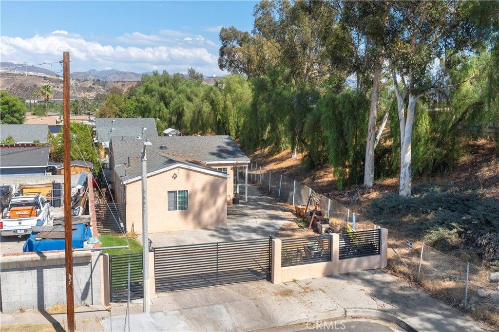 Photo of 11602 Fellows Avenue, Pacoima, CA 91331 (MLS # NP25228299)