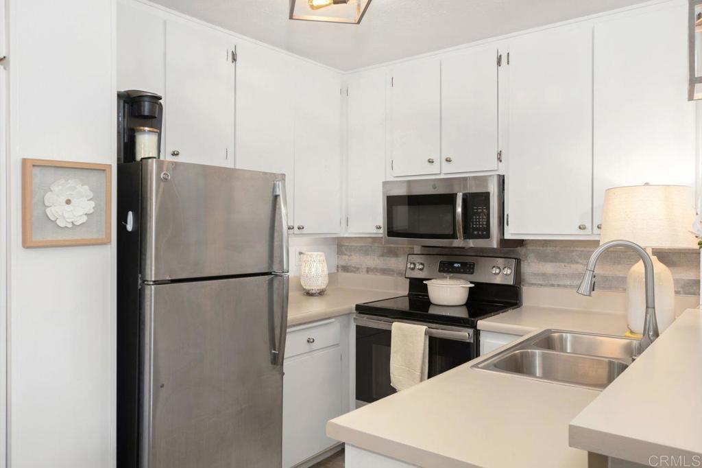 1885 Diamond Street 2-329