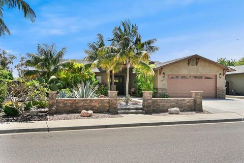 Photo of 4927 Loma Way Way, Carlsbad, CA 92008 (MLS # NDP2604586)