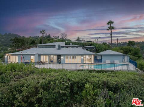 Photo of 3710 Glenridge Drive, Los Angeles, CA 91423 (MLS # 26873811)