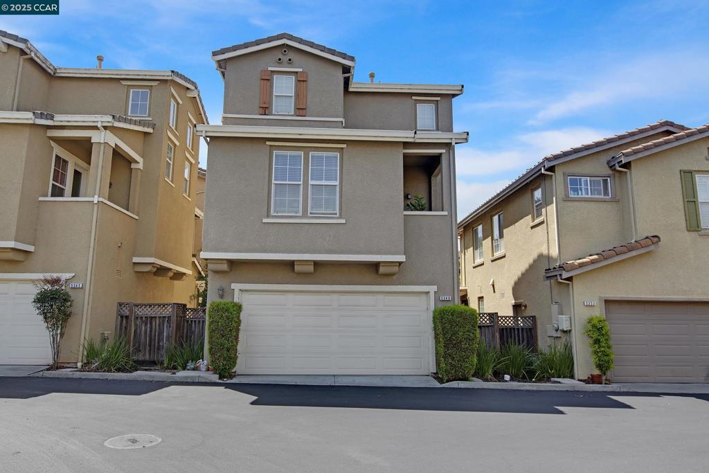 HILLTOP - Residential
