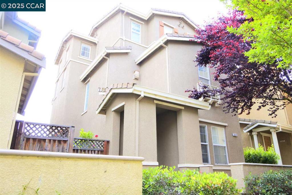 HILLTOP - Residential