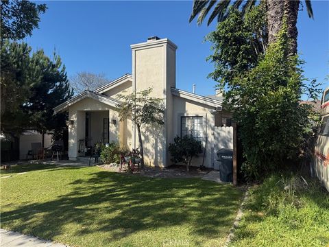 Photo of 1965 Saint Louis Ave, Signal Hill, CA 90755 (MLS # PW26088966)