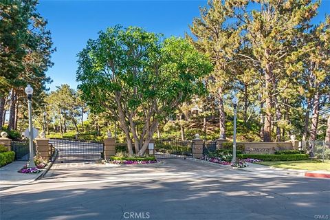 Photo of 186 Lessay, Newport Coast, CA 92657 (MLS # OC25266511)