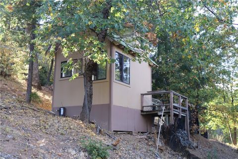 Photo of 15667 17 N 11 Road, Upper Lake, CA 95485 (MLS # LC26025998)