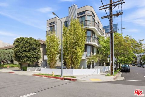 Photo of 11321 Missouri Avenue #203, Los Angeles, CA 90025 (MLS # 26720751)